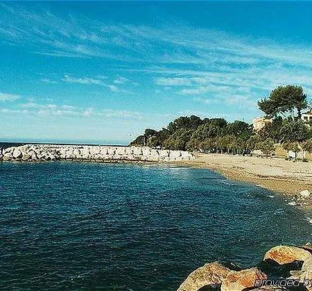 호텔 Le Richiardi 카르쿠에이란느